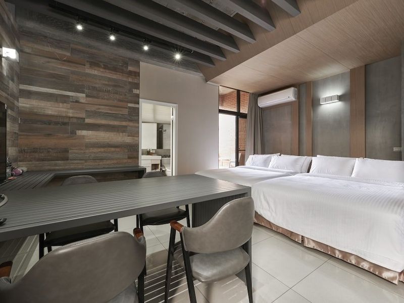 Hotel Photo 6
