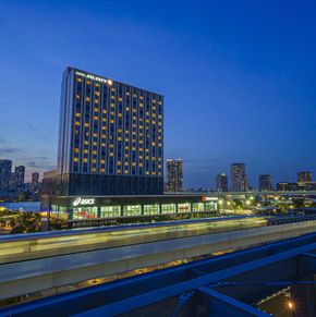 NearBy Hotel