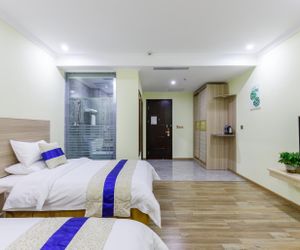 Twin-bed Room(No Window)-Free shuttle(24 hours) Huadong China