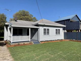 Hotel pic Yaringa Cottage by the sea