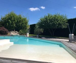 t2 indépendant dans maison avec piscine proche bordeaux Eysines France