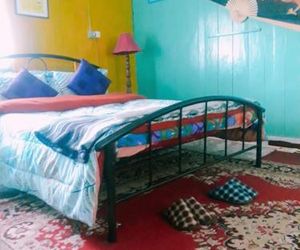 Vamoose Quaint Wood Cottage Darjeeling India