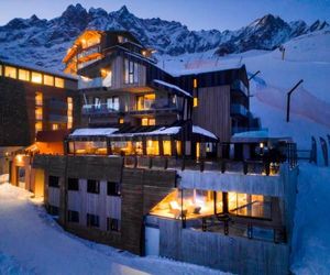 Bergman Mountain Hotel Valtournenche Italy