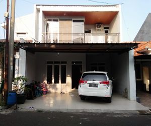 Adham Guesthouse Udayana Bogor Indonesia