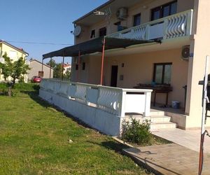 Apartments with a parking space Ljubac (Zadar) - 16658 Razanac Croatia