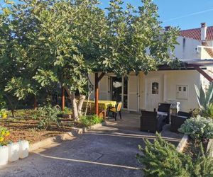 Apartments with WiFi Preko (Ugljan) - 16168 Oltre Croatia