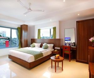 Hotel Navarathna Nedumbassery India