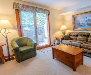 Timberline Village #38 By Bear Country Sun Peaks Canada