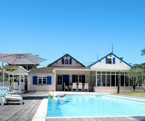 Holiday Home LOiseau Bleu (SUL400) Soulac-sur-Mer France