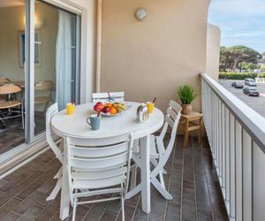 Apartment Le Port de la Gavine.17 Hyeres France