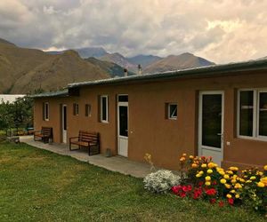 Piligrim Kazbegi Stepantsminda Georgia