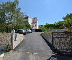 Apartments with a parking space Vinisce (Trogir) - 14407 Vinisce Croatia