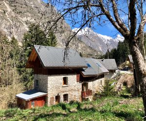 Magical lodge in stunning location with bike shed V?nosc France