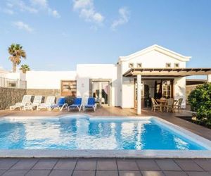 Villa independiente con piscina privada Playa Blanca Spain