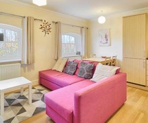 Nunnery Fields - Cosy apartment with on site parking Canterbury United Kingdom