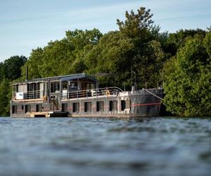 La Rivière House - Péniche Carpe Diem Nantes France