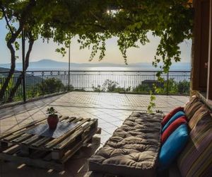 Stone residence/ Amazing seaview 1km to the beach Kitries Greece