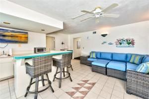 Connors - 6 Br Waterfront Home, Private Pool Naples Park United States