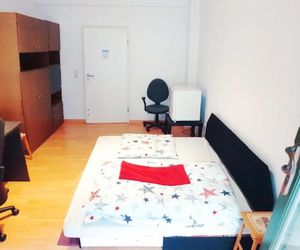 City Centre house with Private Rooms & Anytime check in & 20 min from Airport Halle Germany