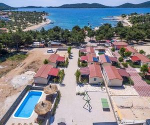 Family friendly apartments with a swimming pool Drage (Biograd) - 17819 Pakostane Croatia