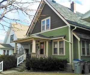 Comfortable 3 BR Craftsman Bungalow in Milwaukees Bay View Neighborhood Milwaukee United States