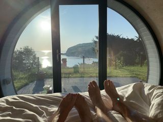 Фото отеля Further Space at Glenarm Castle, Ocean View Luxury Glamping Pods, Ball