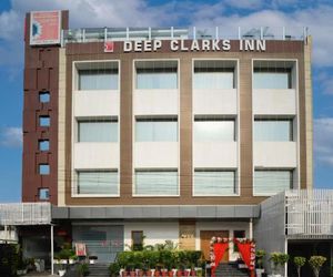 Deep Clarks Inn Lucknow Chinhat India