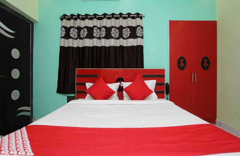 OYO 41335 Hr Inn