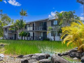 Фото отеля 1 Bedroom Unit in 4 Star Tropical Resort in Noosaville