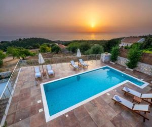 Villa Cleopatra sunset view!! Fiscardo Greece