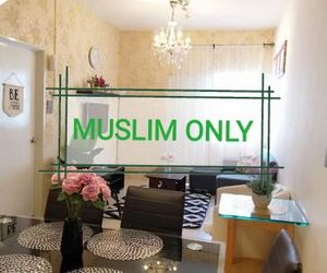 Alyaleesya Muslim Homestay Tanah Rata Malaysia