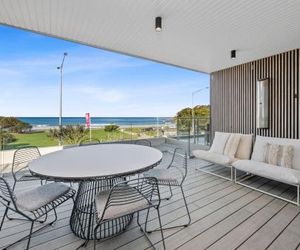 LOUTTIT BAY APARTMENT 1 - Free wifi, ocean views and the ultimate location Lorne Australia