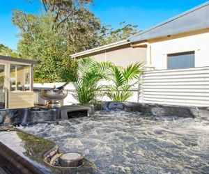 Sandy Shores - character, charm, outdoor spa Huskisson Australia