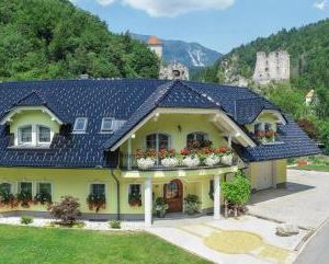 Apartments Grad Kamen Begunje na Gorenjskem Slovenia