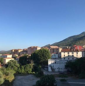 NearBy Hotel
