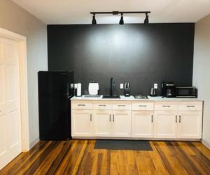Le Zo Vacations - Spacious Modern Apartment with Patio Georgetown Guyana