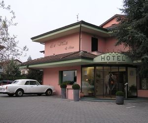 La Villa; Sure Hotel Collection by Best Western Ivrea Italy