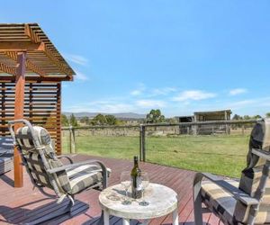 Clydesdale Cottage on Talga with real Clydesdale Horses Rothbury Australia