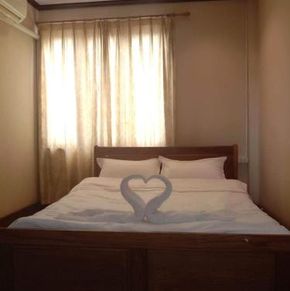 NearBy Hotel