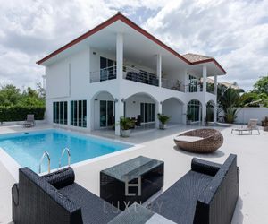 Modern 4 Bedroom Pool Villa In Good Location - VY Ban Khao Takiap Thailand