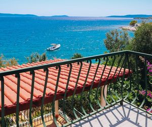 Beachfront Villa, only 5 meters from the sea Okrug Gornji Croatia