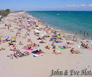 John & Eve Hotel Paralia Greece