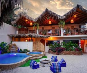 Tres Palmas Montanita Ecuador