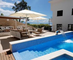 MODENA MARIS-new swim-grill-relax-jacuzzi apartments Icici Croatia