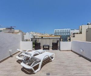 Cosy 1BR Penthouse with Terrace, Great Location Gzira Republic of Malta