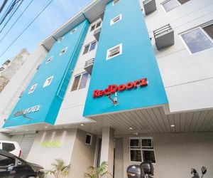 RedDoorz near Veterans Memorial Medical Center Quezon City Philippines