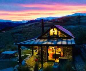 Hawkridge Chalet - Honeymooners Chalet Arrowtown New Zealand