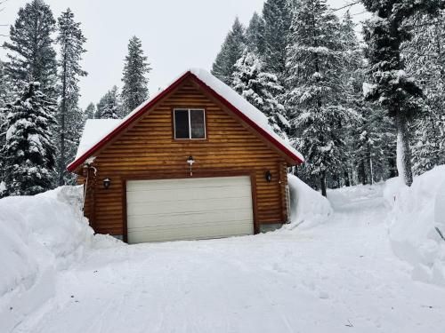 Lodgepole Lookout by KABINO