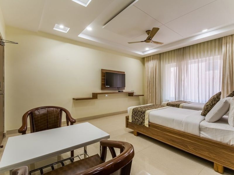 Hotel Photo 11