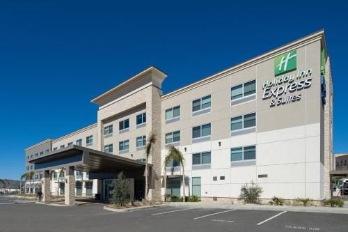 Photo of Holiday Inn Express & Suites - Murrieta, an IHG Hotel